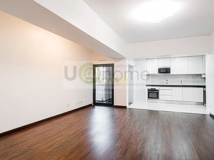main-listing-picture-0