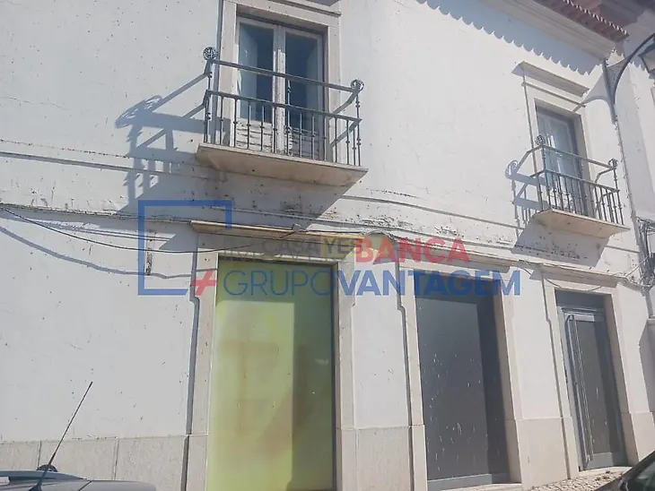 main-listing-picture-0
