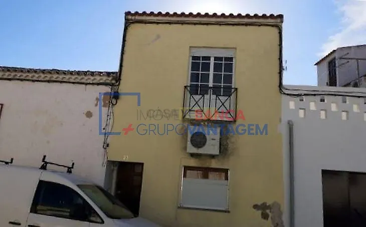main-listing-picture-0