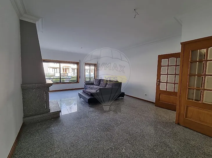 main-listing-picture-0