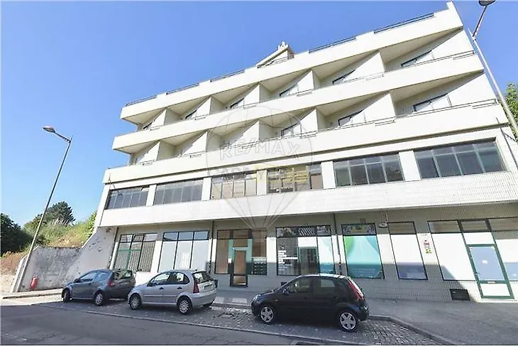 main-listing-picture-0