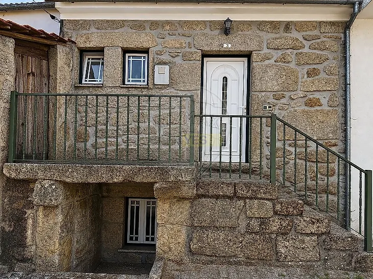 main-listing-picture-0