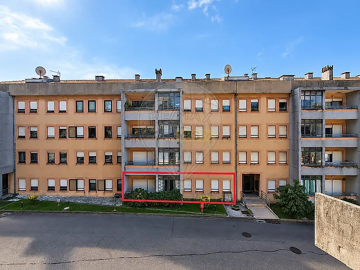 main-listing-picture-0