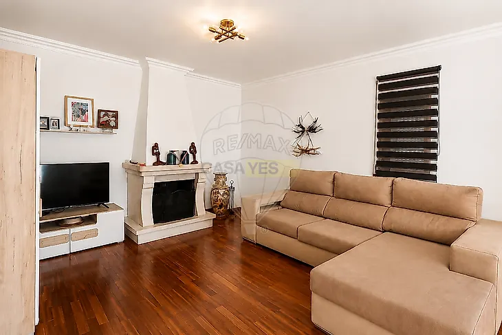 main-listing-picture-0