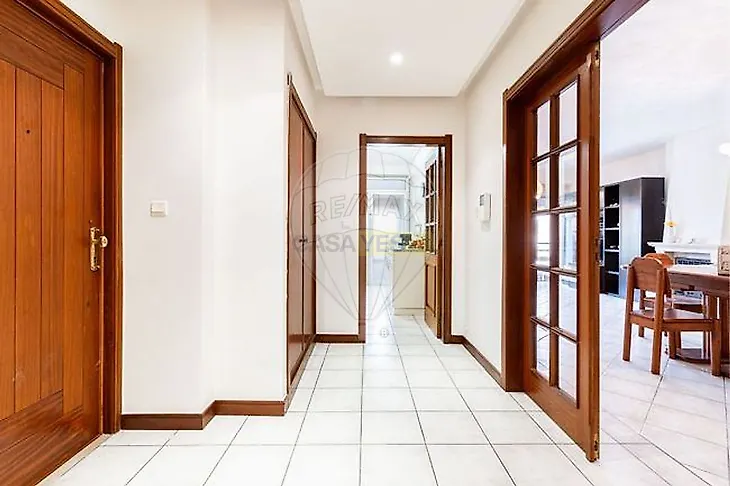 main-listing-picture-0