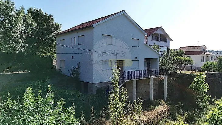 main-listing-picture-0