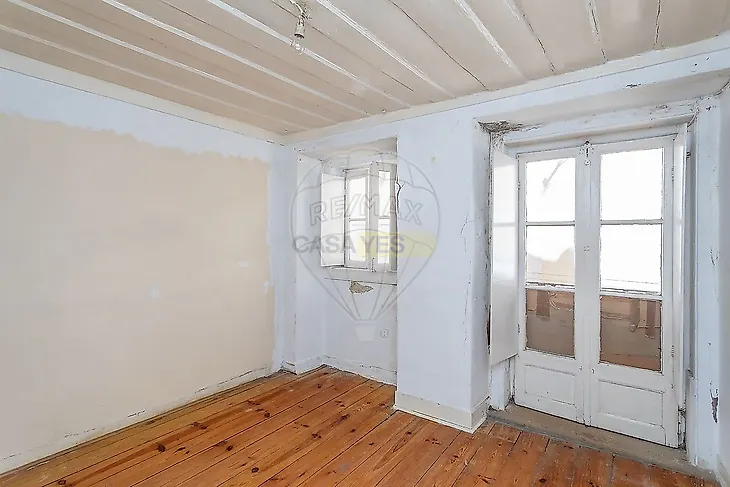 main-listing-picture-0