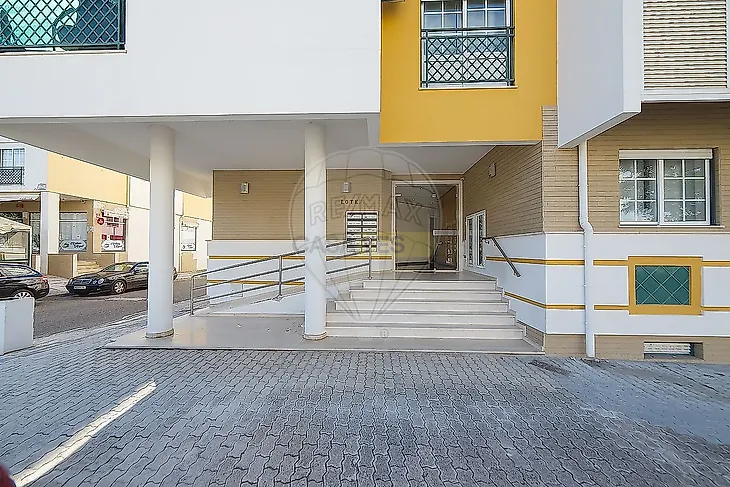 main-listing-picture-0