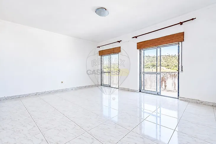 main-listing-picture-0