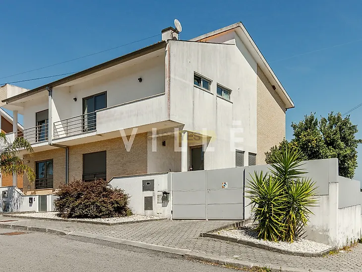 main-listing-picture-0