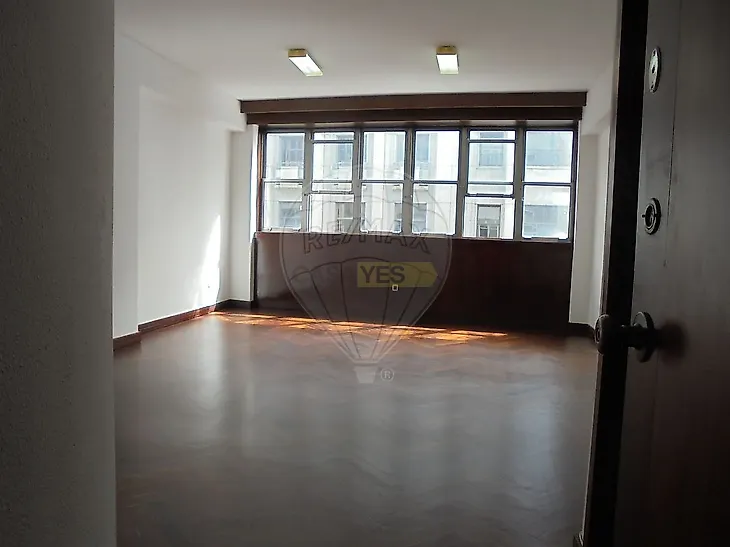 main-listing-picture-0
