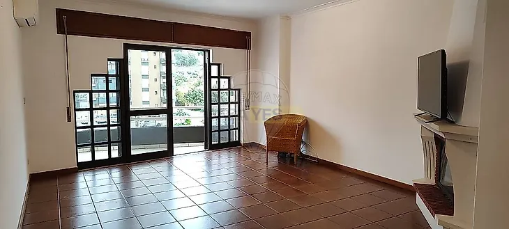main-listing-picture-0