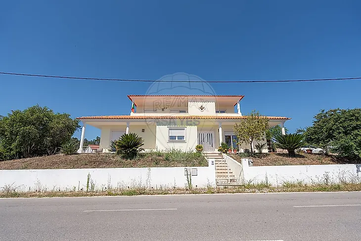 main-listing-picture-0