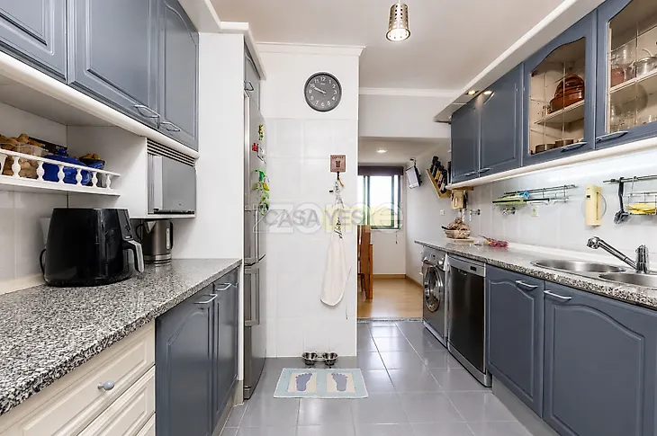 main-listing-picture-0