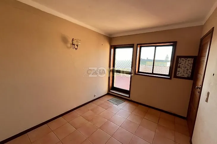 main-listing-picture-0