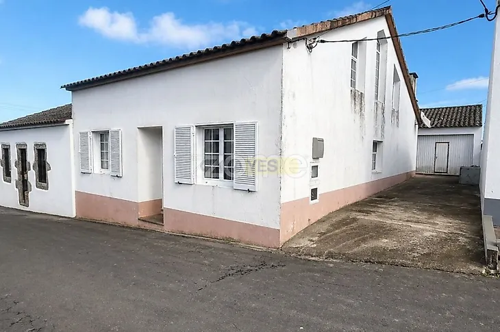 main-listing-picture-0