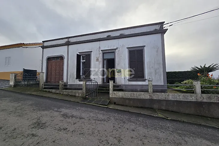 main-listing-picture-0