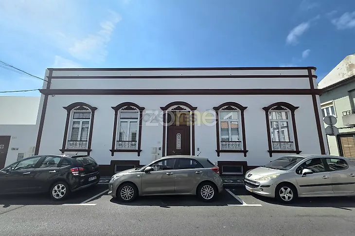 main-listing-picture-0