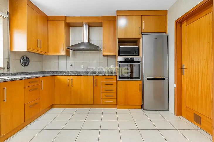 main-listing-picture-0