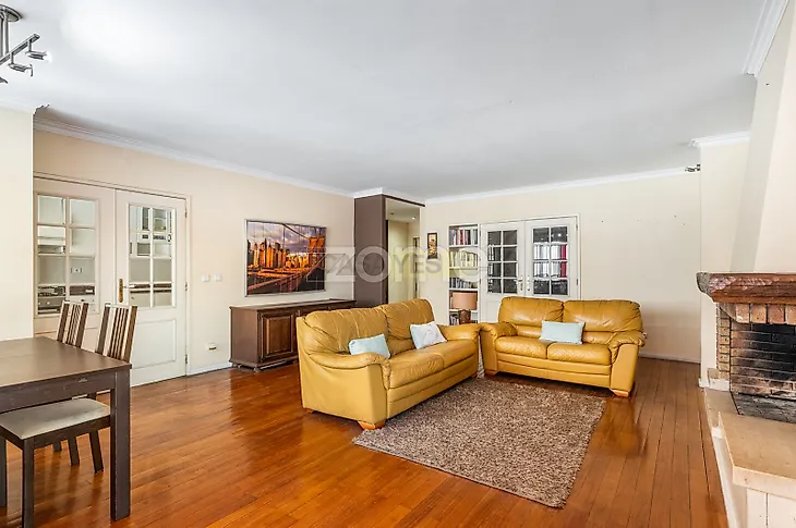 main-listing-picture-0
