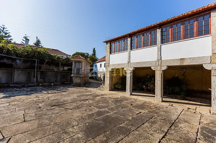main-listing-picture-0