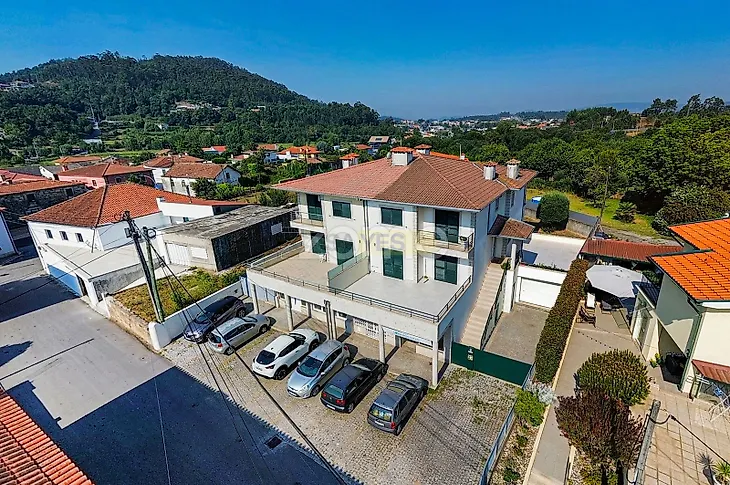 main-listing-picture-0