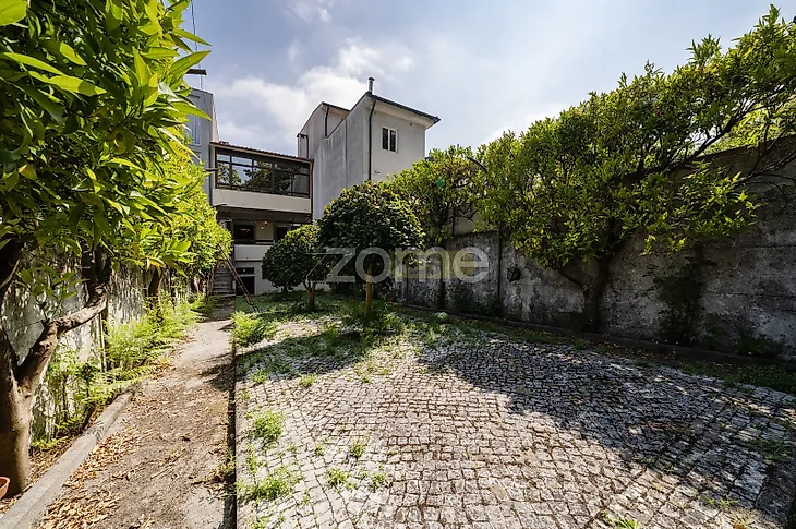main-listing-picture-0