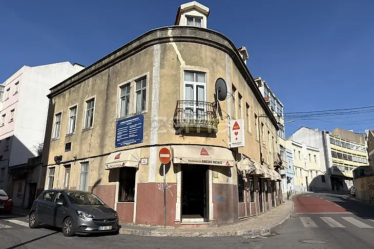 main-listing-picture-0