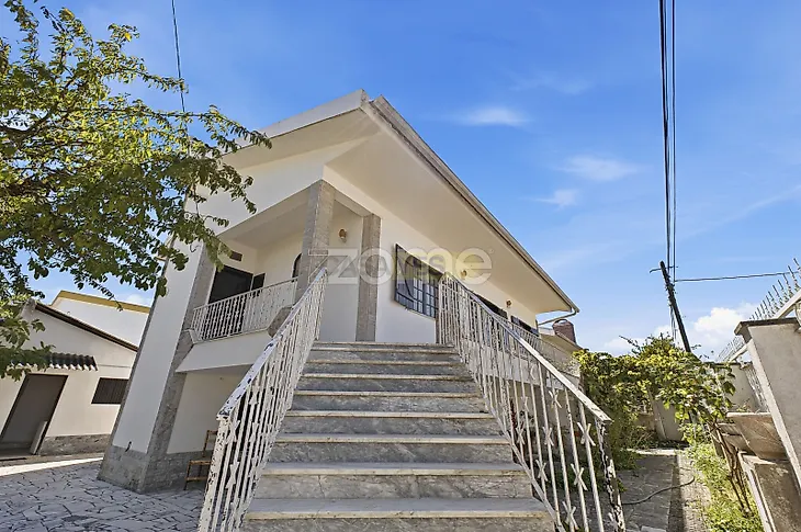 main-listing-picture-0