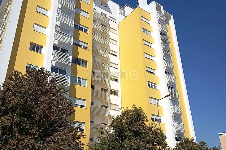 main-listing-picture-0