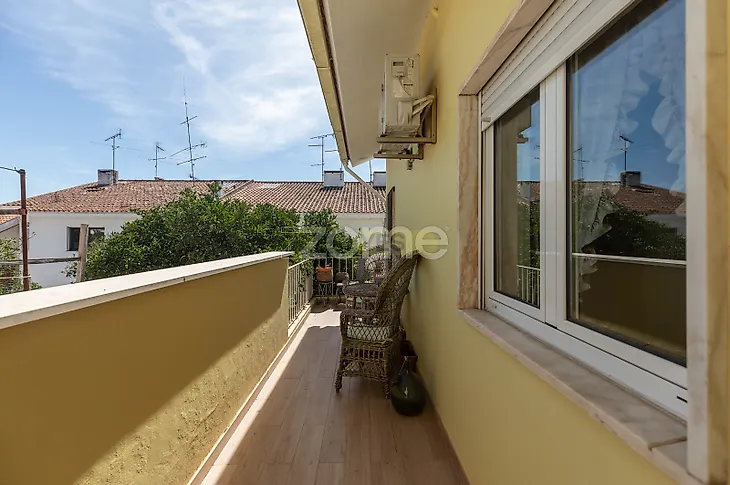 main-listing-picture-0