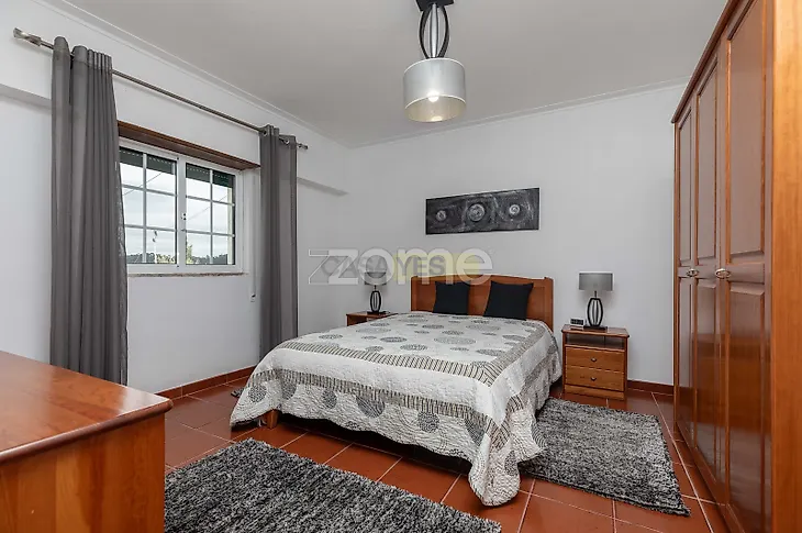 main-listing-picture-0