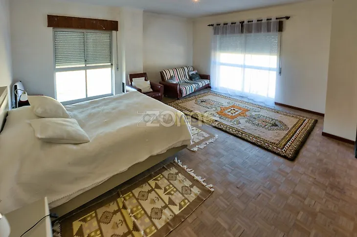 main-listing-picture-0