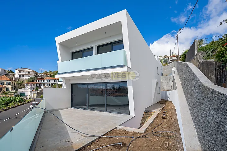main-listing-picture-0