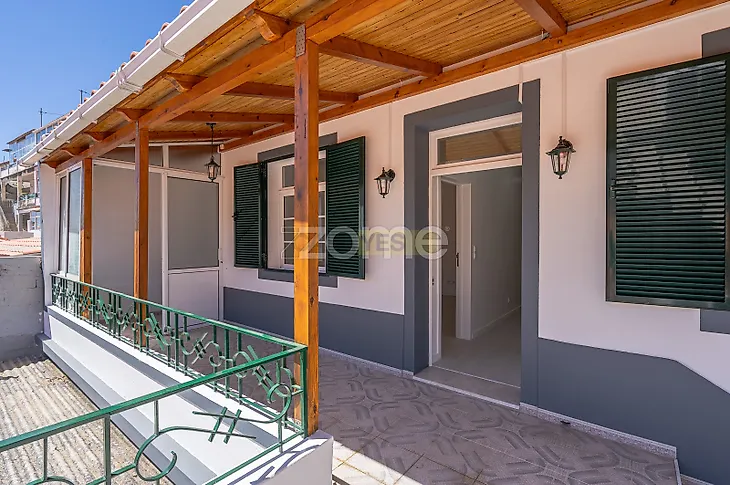 main-listing-picture-0