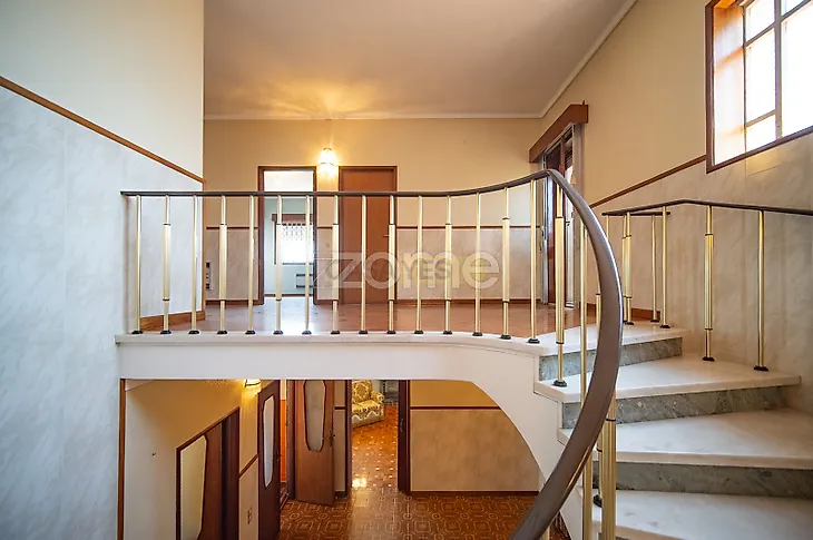 main-listing-picture-0