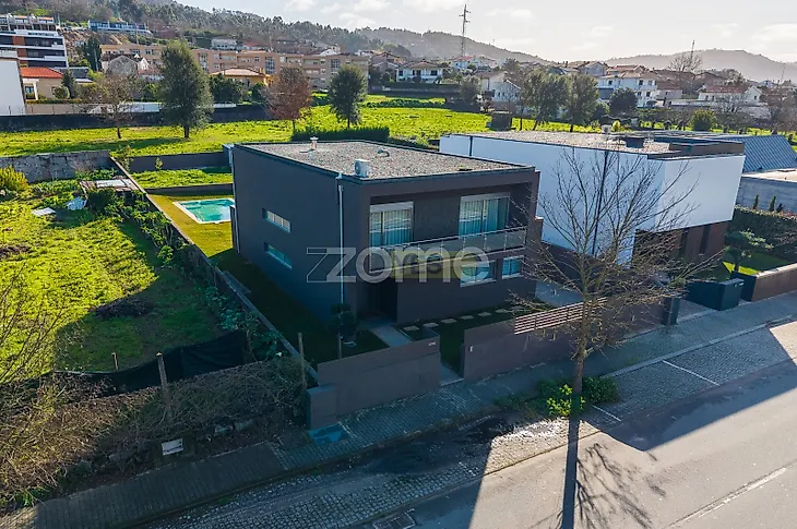 main-listing-picture-0