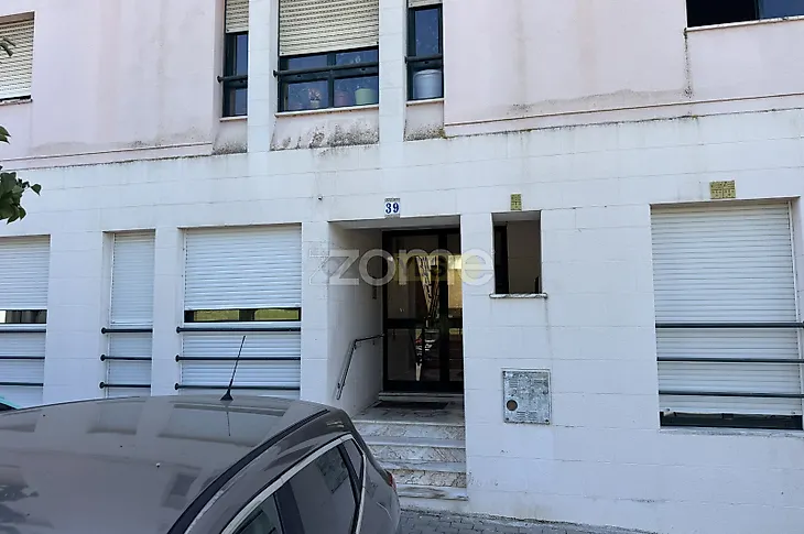 main-listing-picture-0