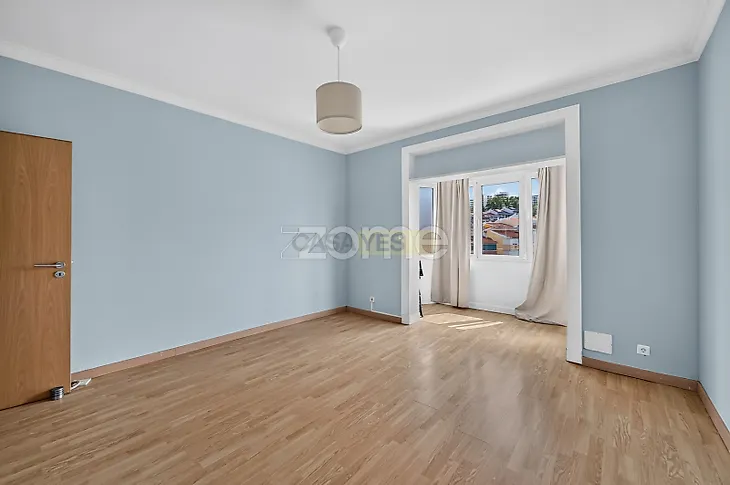 main-listing-picture-0