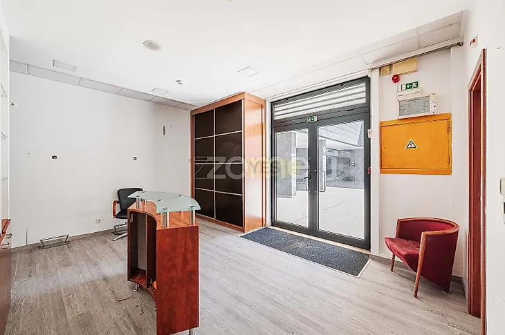 main-listing-picture-0