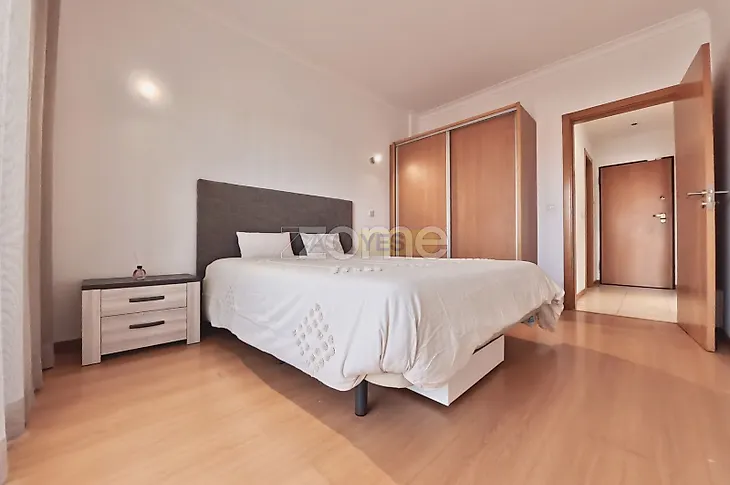 main-listing-picture-0