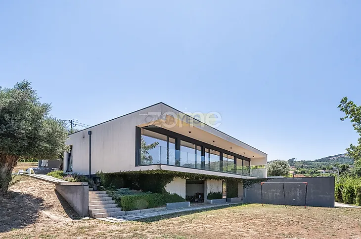 main-listing-picture-0