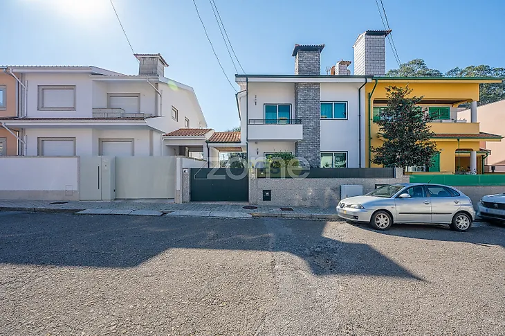 main-listing-picture-0