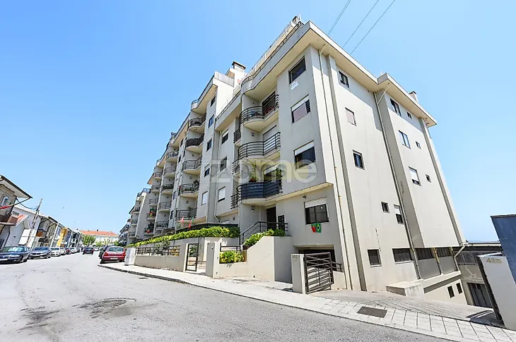 main-listing-picture-0