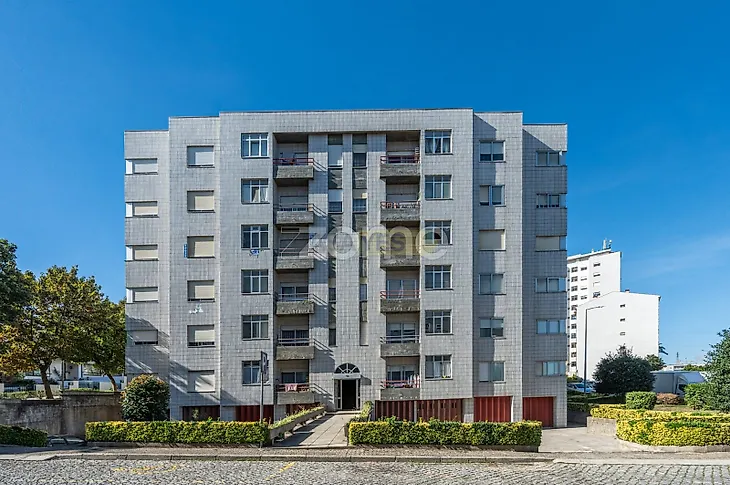main-listing-picture-0
