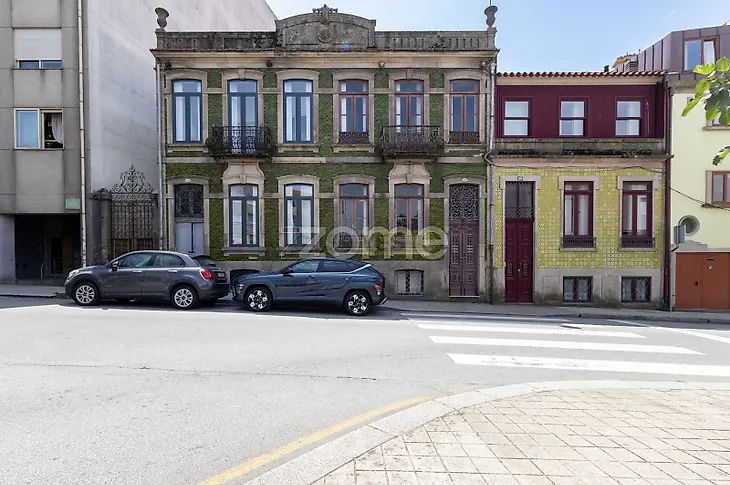 main-listing-picture-0