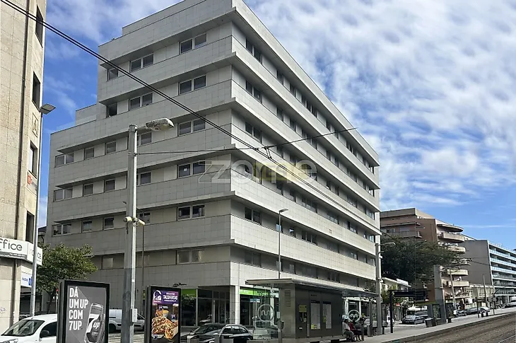 main-listing-picture-0