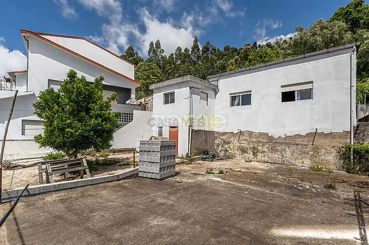 main-listing-picture-0