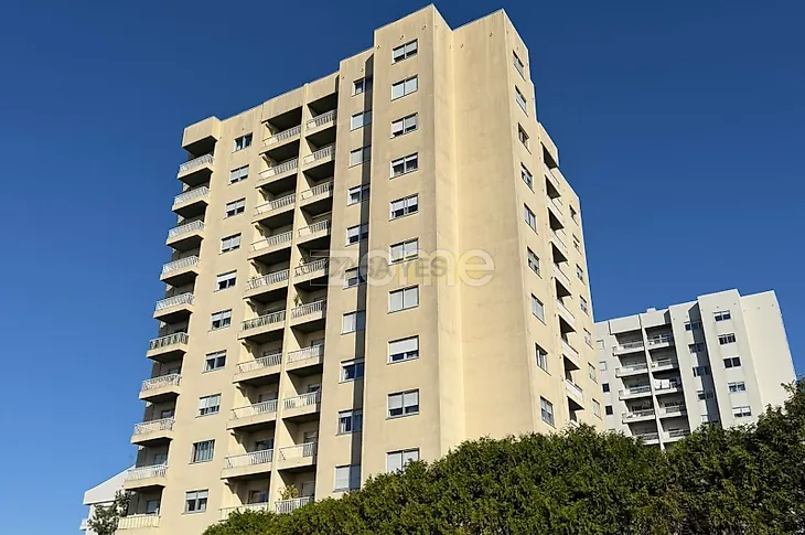 main-listing-picture-0