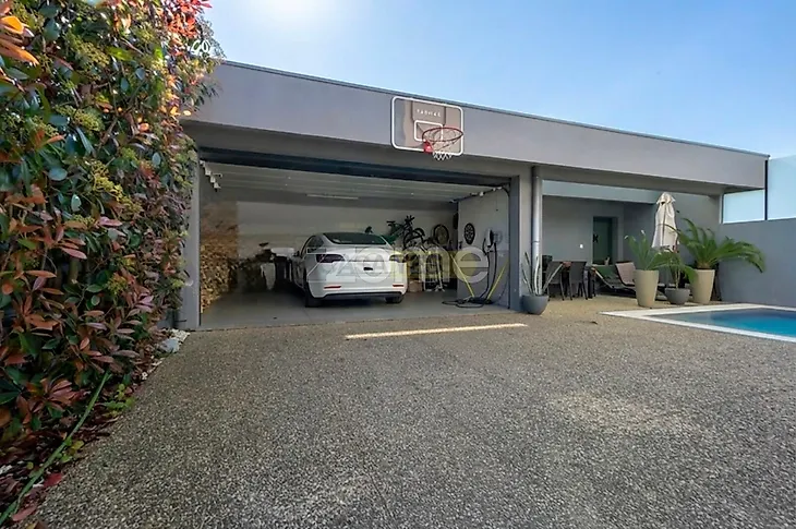main-listing-picture-0